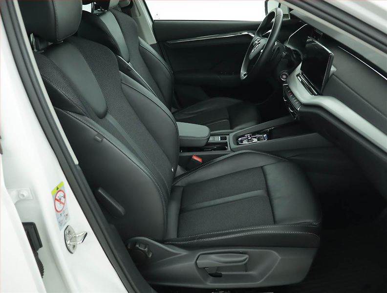 Škoda Octavia (2024) 2.0 TDI - fotka 9 z 16