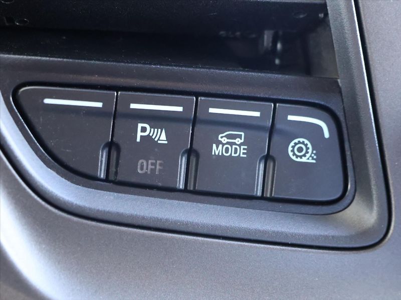 Ford Transit Custom 2,0 EcoBlue klima 1.Maj. DPH - fotka 24 z 34