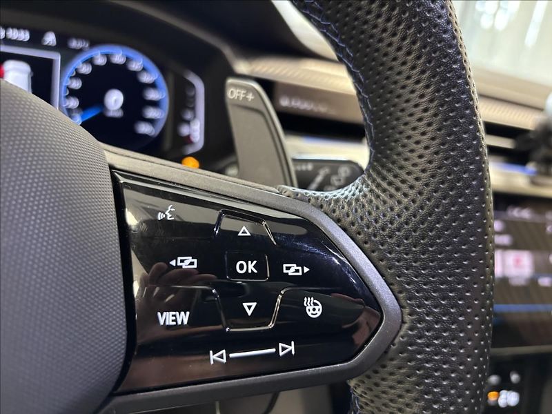 Volkswagen Arteon Shooting Brake R 2.0 TSI - fotka 17 z 22