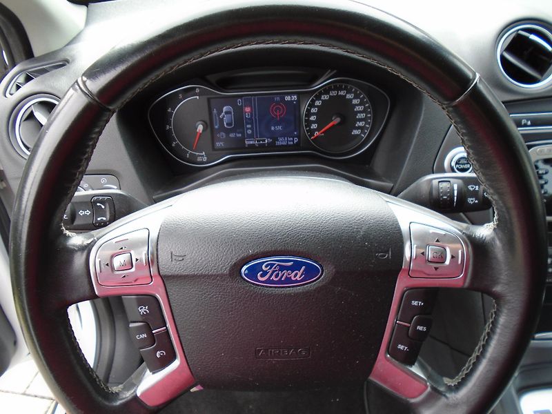 Ford Mondeo 2.0Tdci 103kW Titanium Aut - fotka 18 z 27