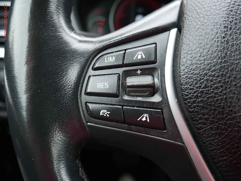 BMW Řada 3 (2019) 2.0D xD, ČR, AT, LED, navi - fotka 12 z 22