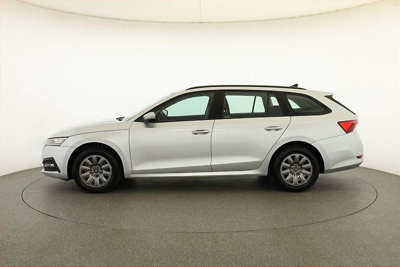 Škoda Octavia (2023) Ambition 2.0 TDI, ČR,1.maj - fotka 3 z 18