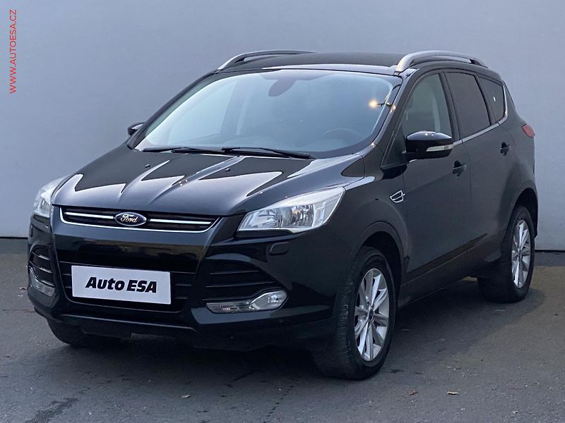 Ford Kuga (2015) 2.0 TDCi 4X4, Titanium, TZ - fotka 3 z 16