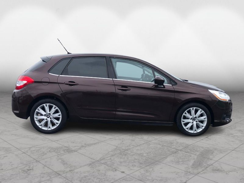 Citroën C4 1.6 HDi Attraction - fotka 8 z 23