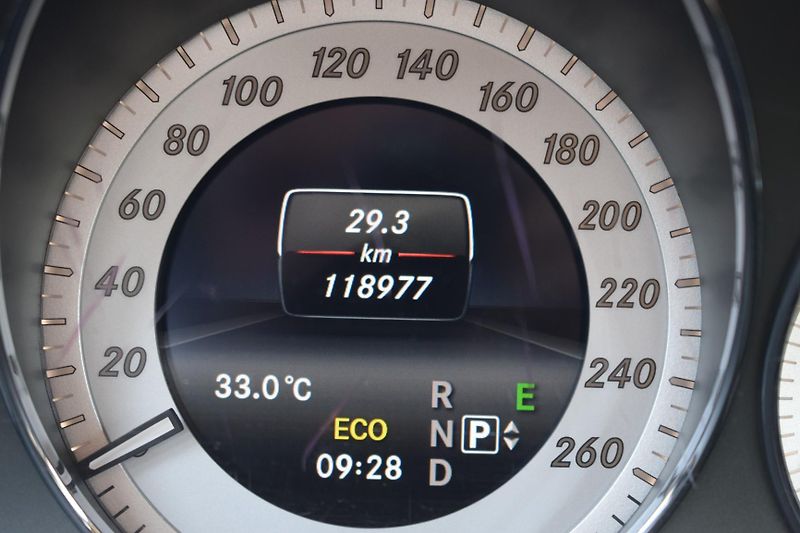 Mercedes-Benz GLK (2014) 350d 4M/vyhřívaná sedadla/Navi - fotka 33 z 43