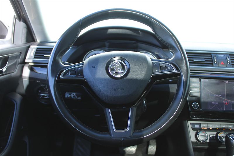 Škoda Superb 2.0TDI 140kW DSG L&K ČR - fotka 17 z 33