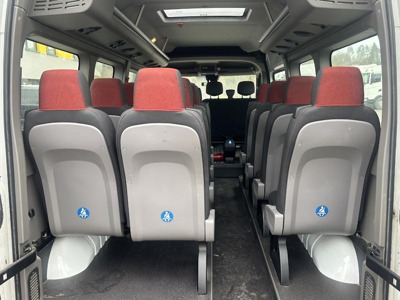 Renault Master dCi 145 EURO 6 minibus - fotka 18 z 20