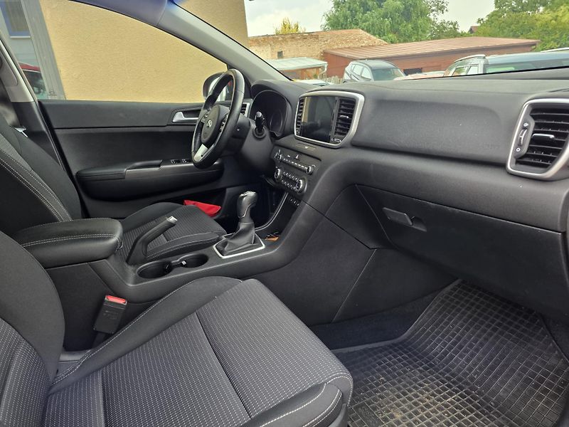 Kia Sportage (2020) 1.6-1.MAJITEL-NÍZKÉ KM-ZÁRUKA - fotka 13 z 14