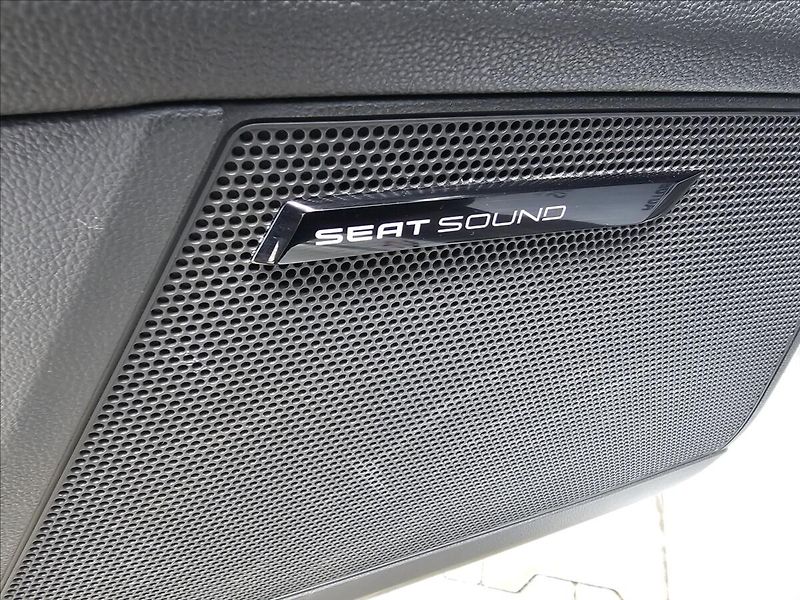 Seat Leon 1,4TSi 110KW FR led NAVI - fotka 15 z 44