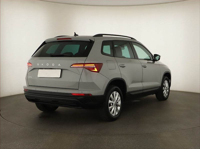 Škoda Karoq (2024) Fresh 1.5 TSI - fotka 5 z 16