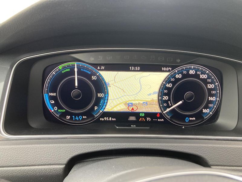 Volkswagen e-Golf (2019) MATRIX NAV DYNAUDIO WINTERPAKE - fotka 37 z 45