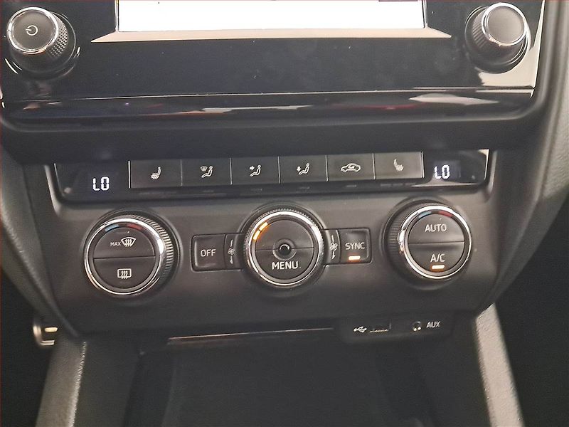 Škoda Octavia (2016) RS 2.0 TDI, Serv.kniha, Kůže - fotka 13 z 18