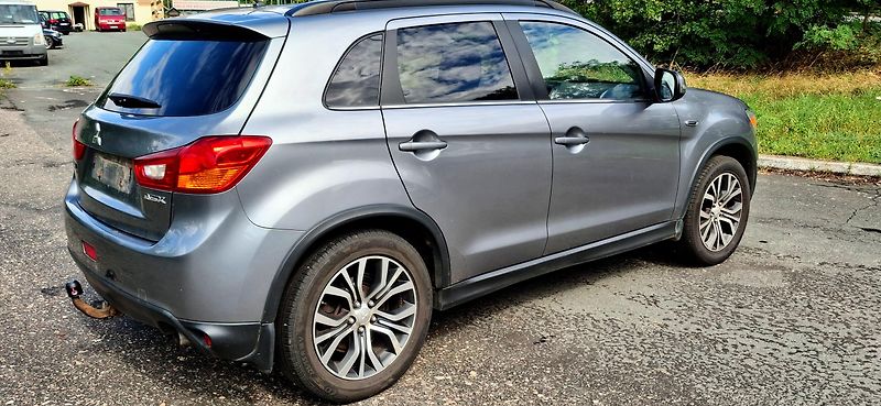 Mitsubishi ASX 1.6 86 kw - fotka 11 z 41