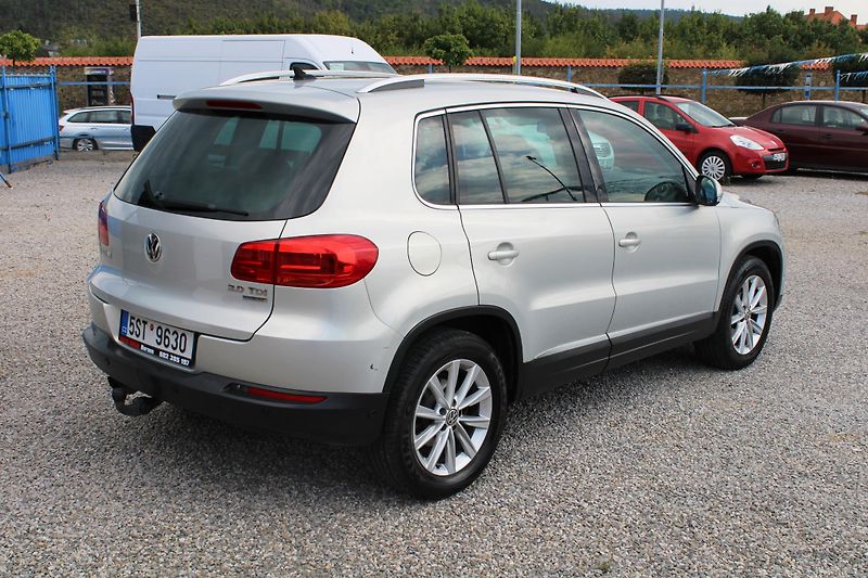 Volkswagen Tiguan (2012) 2.0 TDI KLIMA VÝHŘEV TAŽNÉ NAV - fotka 7 z 23