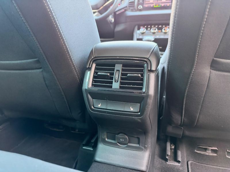 Škoda Karoq Sportline 2,0 TDI DSG - fotka 22 z 24
