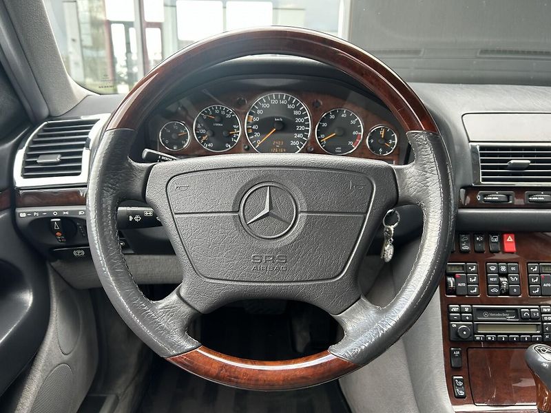 Mercedes-Benz Třídy S S 600 L V12 - fotka 15 z 34