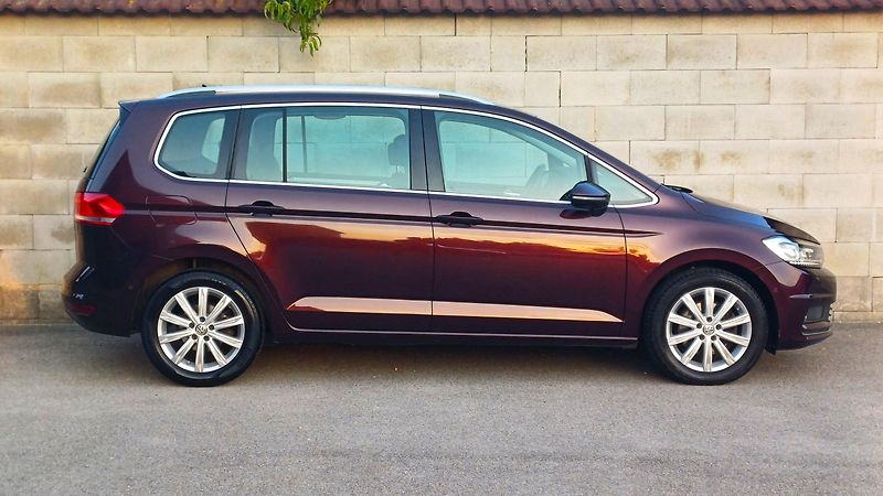 Volkswagen Touran 2.0 TDI 110kW HIGHLINE - fotka 4 z 50