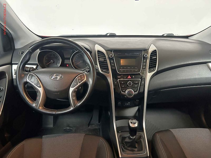 Hyundai i30 (2015) 1.6CVVT, ČR - fotka 8 z 14