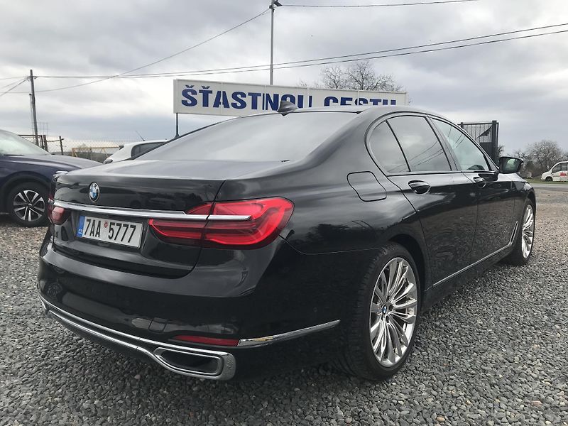 BMW Řada 7 730D X-DRIVE ,360,HUD,ČR,DPH.. - fotka 5 z 17