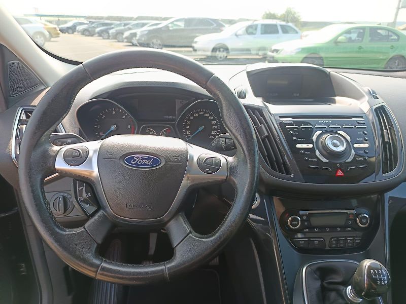 Ford Kuga (2015) - fotka 5 z 37