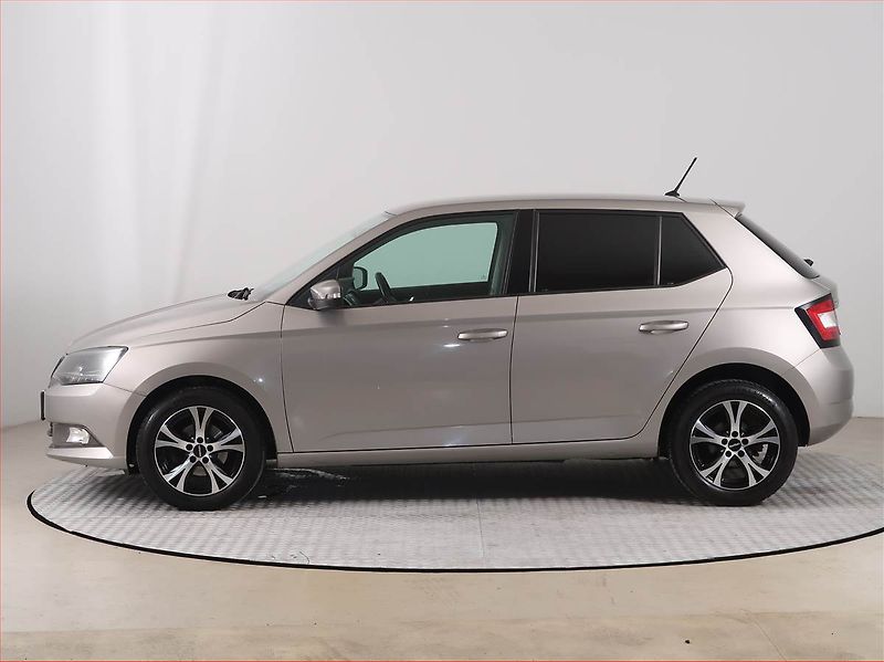 Škoda Fabia (2017) 1.0 TSI, Tempomat - fotka 3 z 15
