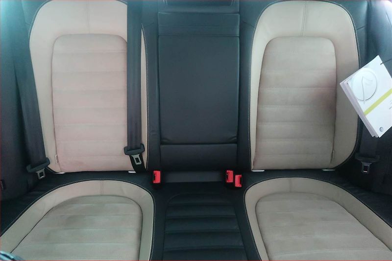 Volkswagen CC (2015) R-line 2.0 TDI, Serv.kniha - fotka 10 z 19