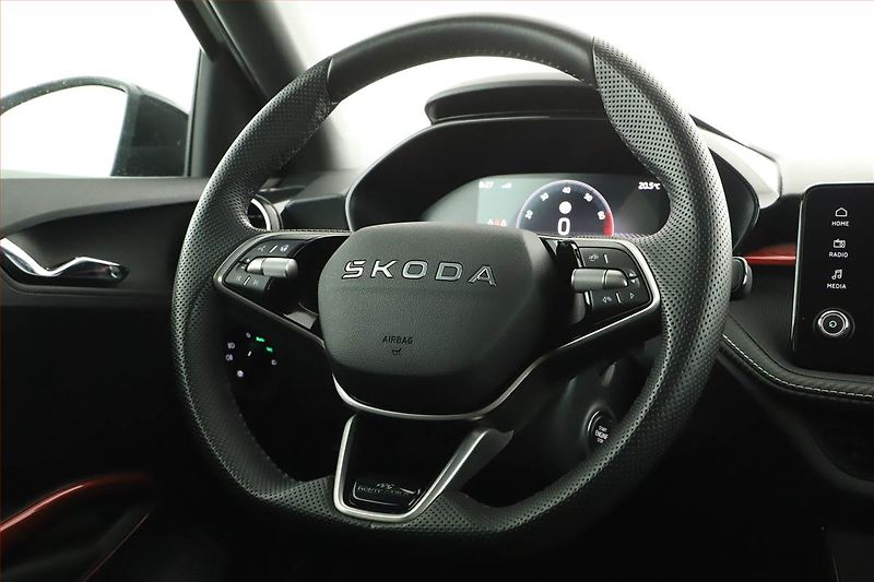 Škoda Fabia (2025) 1.0 TSI, Monte Carlo, FullLed - fotka 20 z 21