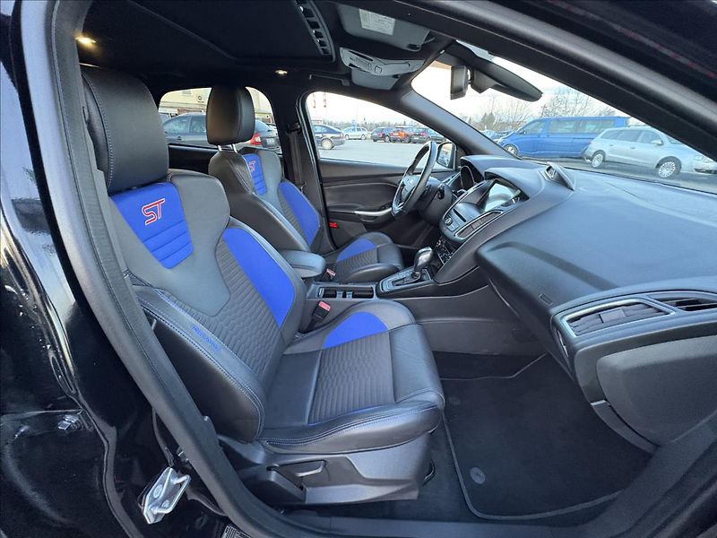 Ford Focus 2,0 TDCi ST 136kW Xen,Šíbr,Nav - fotka 36 z 46