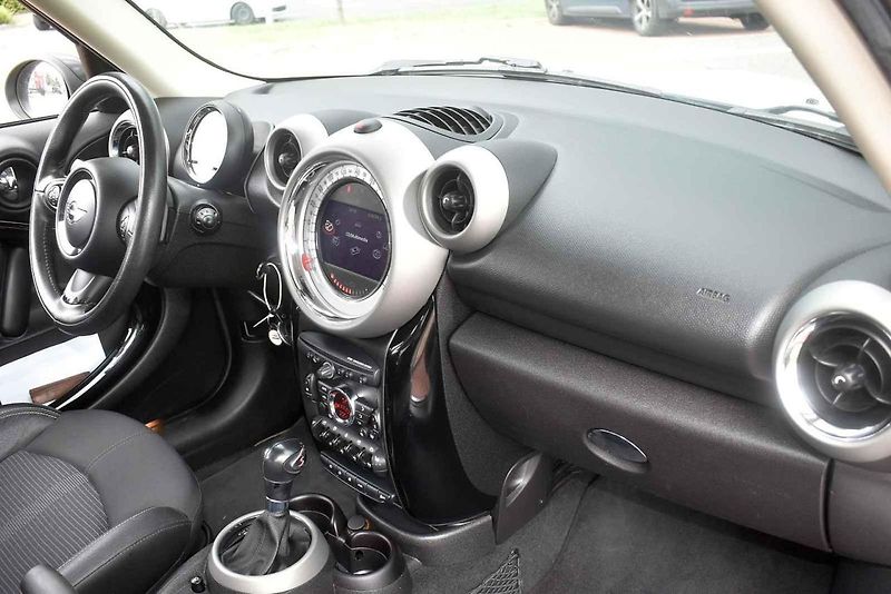 Toto Mini Countryman lze jako ojetinu pořídit kolem 300 000 Kč