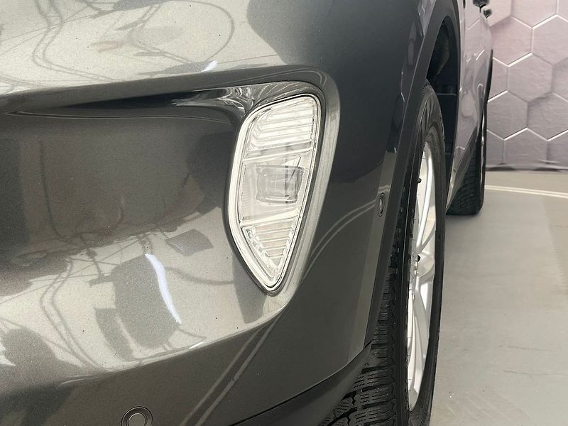 Ford Kuga 2.5 Duratec HEV 4x4 TITANIUM - fotka 46 z 63