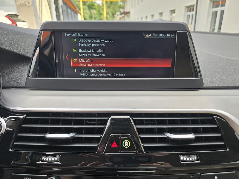 BMW Řada 5 185kW XDRIVE LUXURY - DPH - fotka 30 z 47