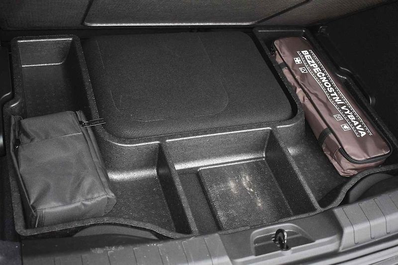Jeep Avenger dobře poslouží menším rodinám, které nechtějí jezdit vždy jen po silnici.