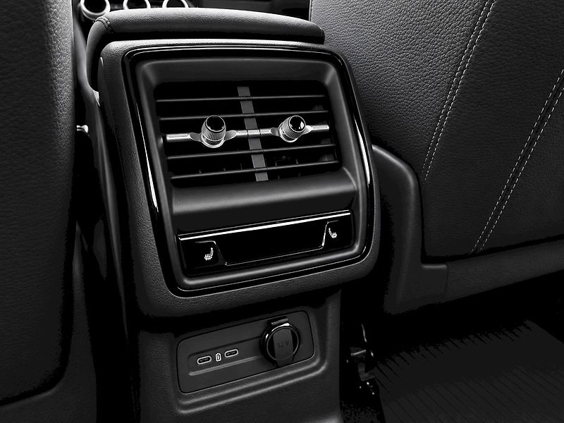 Škoda Kodiaq (2026) SPORTLINE 4X4 TD 142/2.0 A7A - fotka 35 z 57