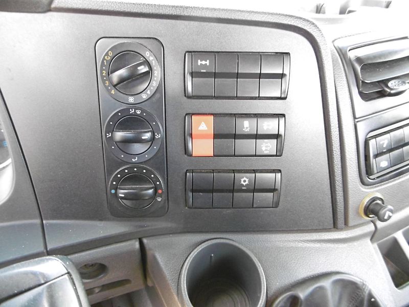 Mercedes-Benz Atego 1323, nový 8t hák - fotka 16 z 17