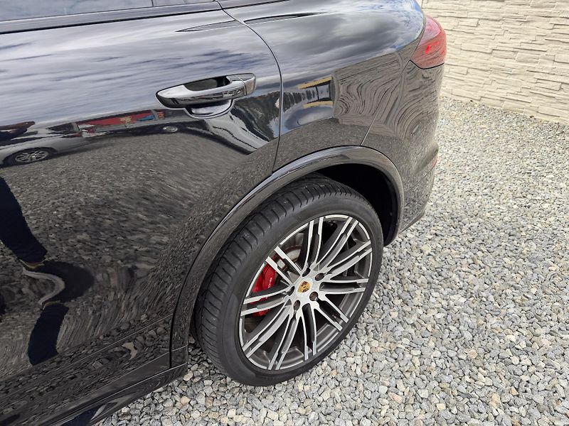 Porsche Cayenne 3.0TDI V6 265PS 4x4 GTS PAKET! - fotka 32 z 159