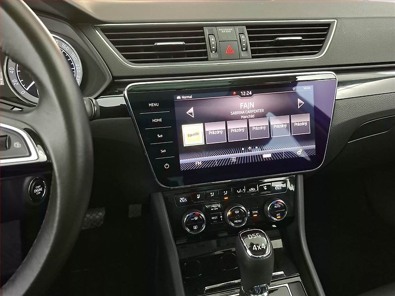 Škoda Superb (2018) Laurin&Klement 2.0 TSI - fotka 12 z 27