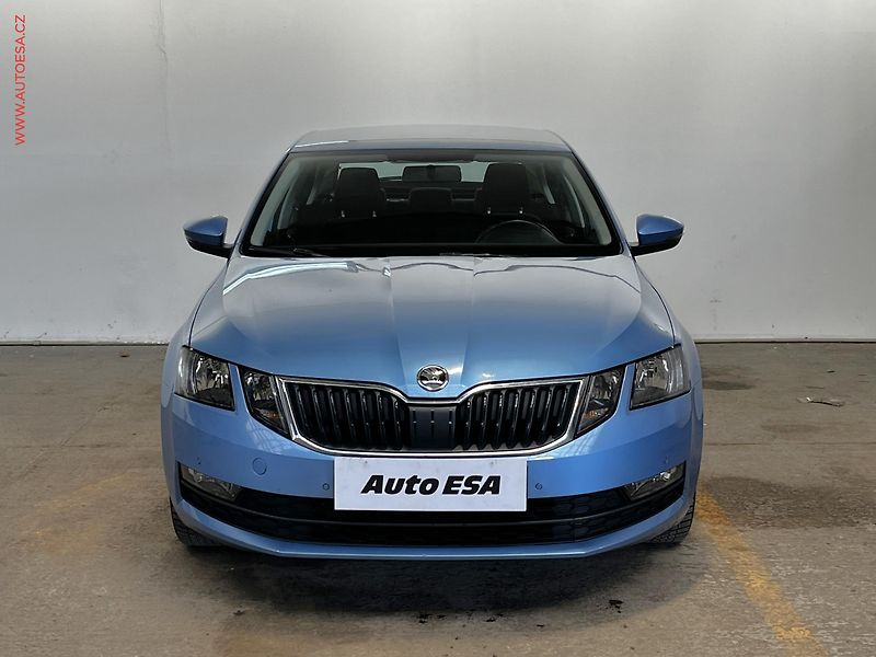 Škoda Octavia (2018) 1.4 TSI, ČR, Ambition, DSG - fotka 2 z 15