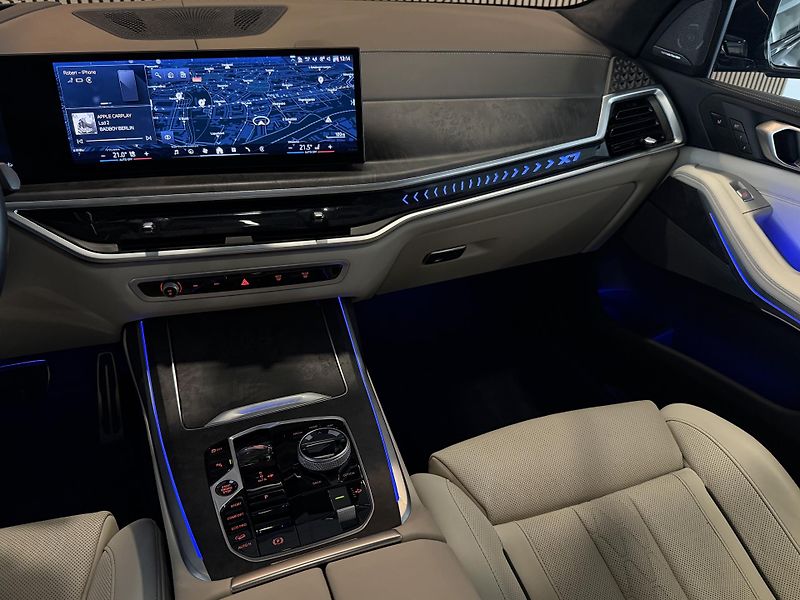 BMW X7 40d M Tažné Masáž Pano Záruka - fotka 29 z 48
