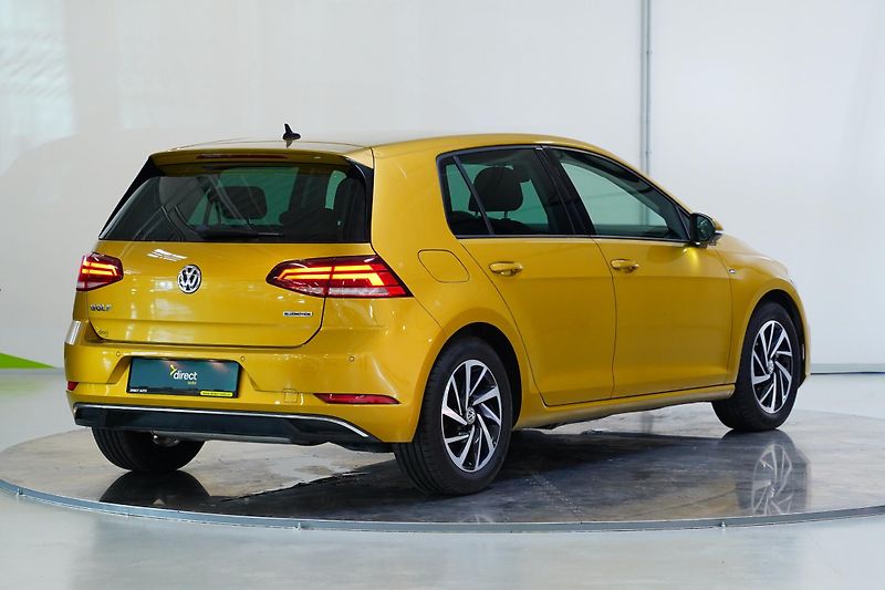 Volkswagen Golf - fotka 2 z 28