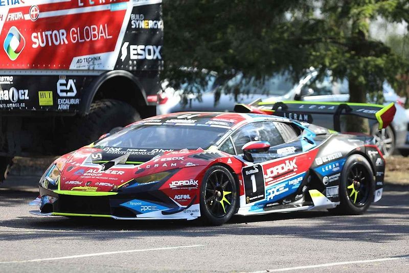 Na Automotodromu Brno se o víkendu konal jeden z vrcholů sezony - Masaryk Racing Days.