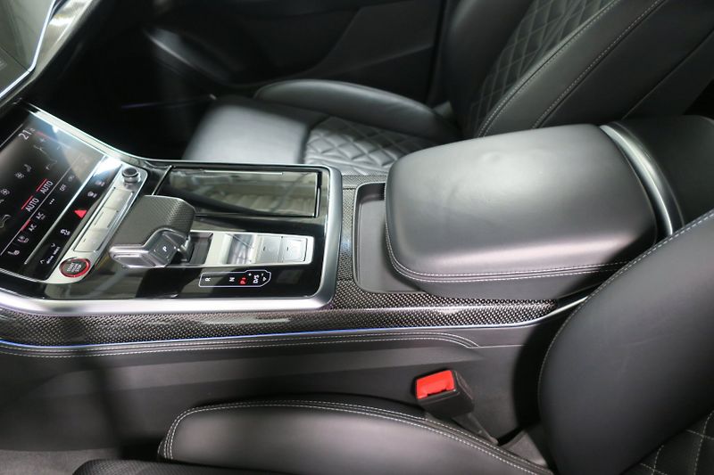 Audi SQ8 (2021) 4,0TDI V8 320 kW quattro - fotka 35 z 50