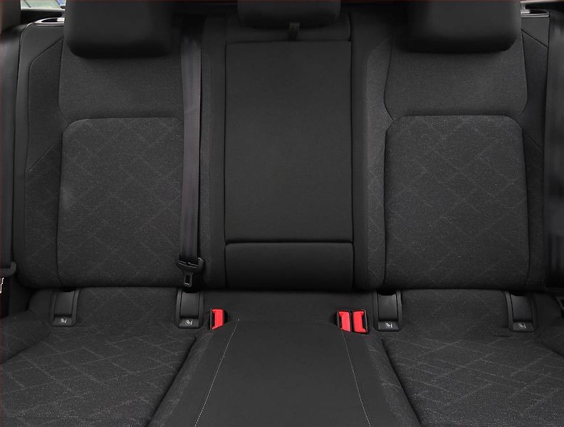Volkswagen Golf (2021) 2.0 TDI, Automat, Serv.kniha - fotka 10 z 17
