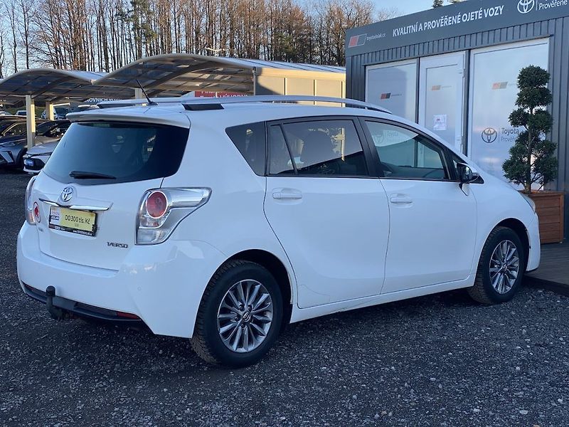 Toyota Verso 1.8i, ČR, Active Trend, tažné - fotka 6 z 32