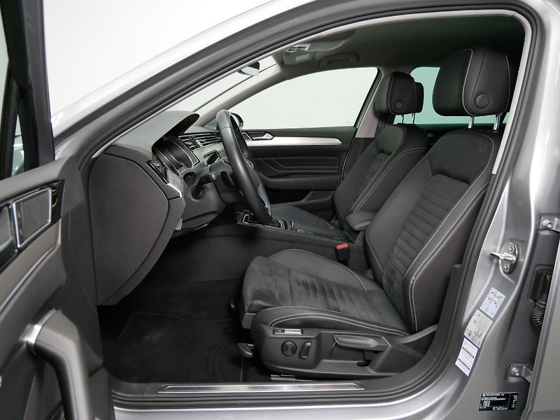 Volkswagen Passat - fotka 6 z 25