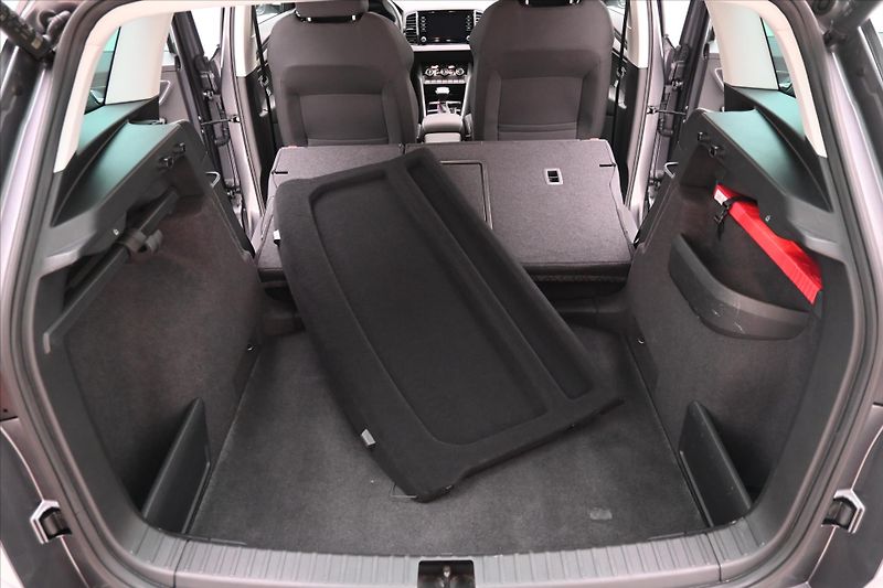 Škoda Karoq 2,0 TDI 110kW DSG 4x4 STYLE Zá - fotka 11 z 32