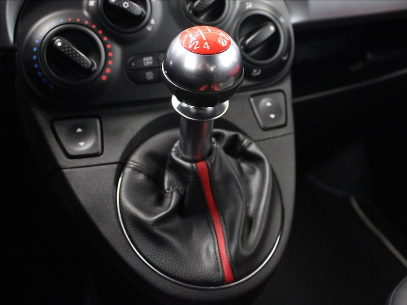 Fiat 500 0,9 Sport! 77500KM! - fotka 24 z 33