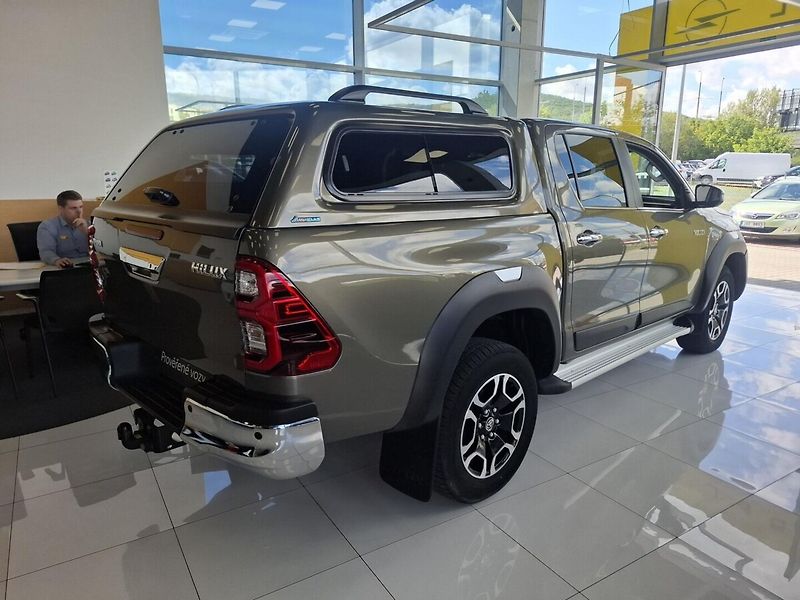 Toyota Hilux 2.8D-4D 150KW EXecutive AT 202 - fotka 3 z 14