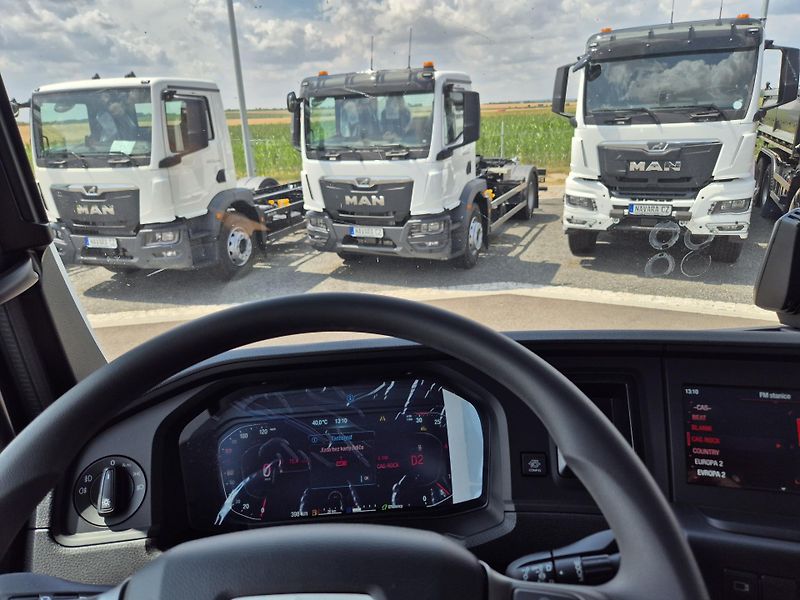 MAN TGM 18.320 NOSIČ KONTEJNERU 10T - fotka 32 z 37