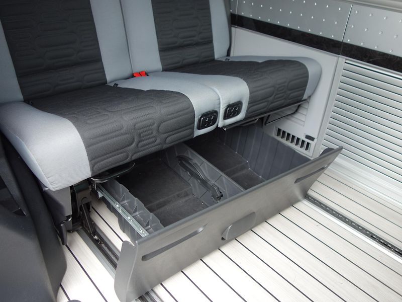 Mercedes-Benz Viano (2013) 3.0 CDI V6/ČR/MARCO POLO/6MÍST - fotka 76 z 123