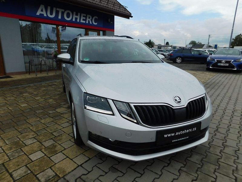 Škoda Octavia (2017) III KOMBI 1.4 TSI AUTOMAT - fotka 2 z 39